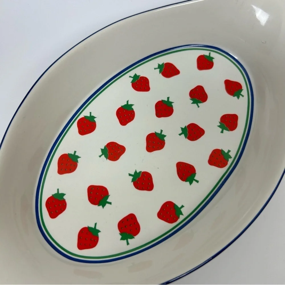 Vintage Oval Small strawberry casserole dish strawberry fields style